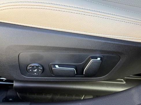 New 2026 BMW 330i Sedan w/ Premium Package image 18