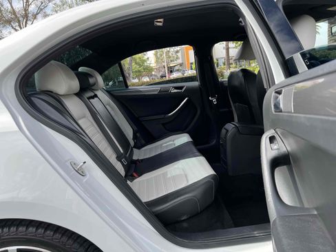 Used 2016 Volkswagen Jetta Sport w/ Lighting Package image 23