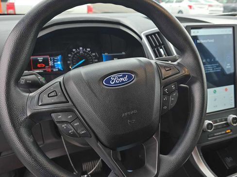 Used 2023 Ford Edge SE image 18