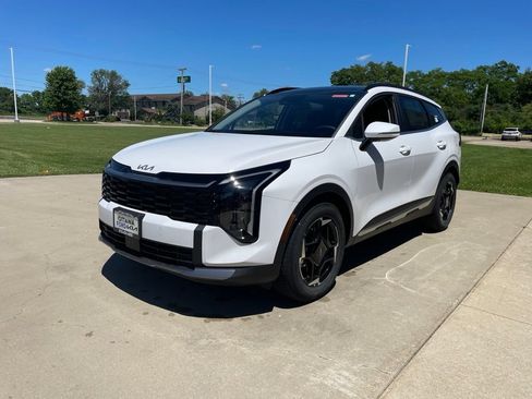 New 2026 Kia Sportage EX w/ EX Panorama Roof Package FWD image 2