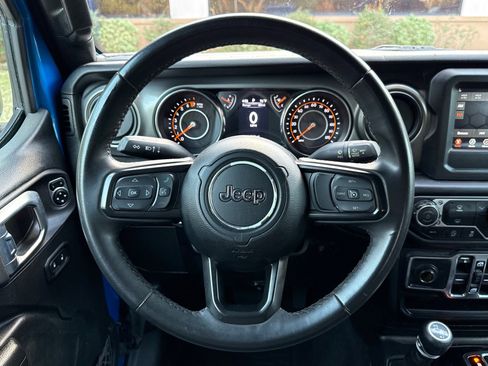 Used 2023 Jeep Gladiator Sport image 24