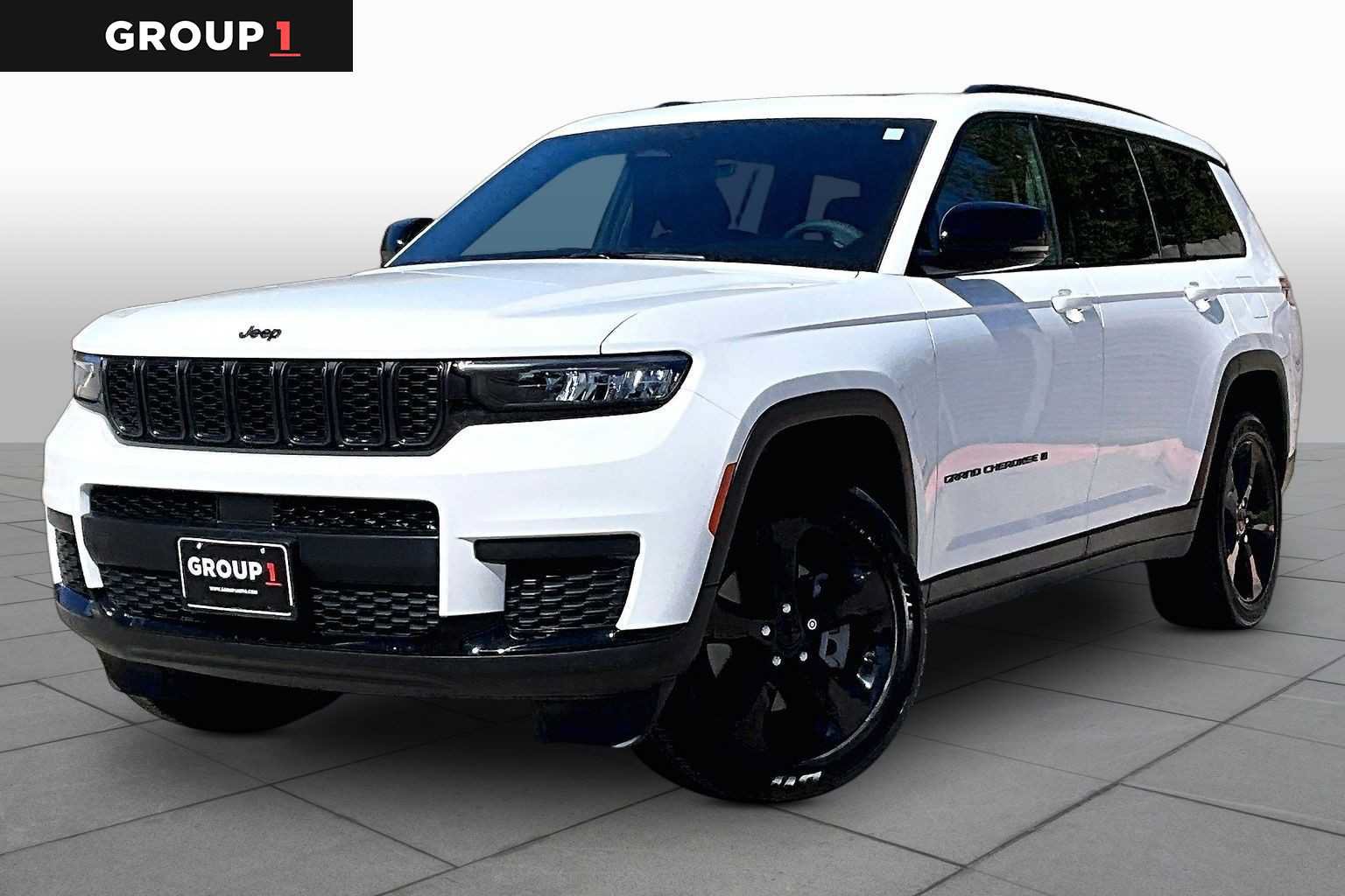 Used 2025 Jeep Grand Cherokee L Altitude RWD image 1