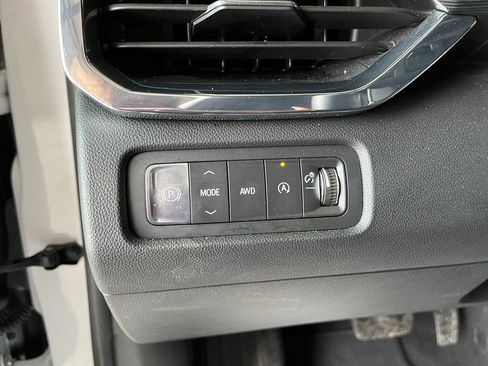 Used 2025 GMC Acadia Elevation AWD/4WD image 25