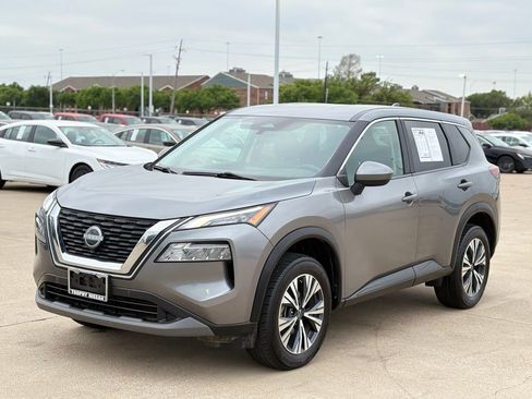 Certified 2023 Nissan Rogue SV image 3