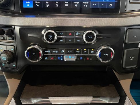 Used 2025 Ford F350 Platinum w/ Platinum Plus Package AWD/4WD image 25