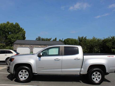 Used 2018 Chevrolet Colorado W/T w/ WT Convenience Package AWD/4WD image 10