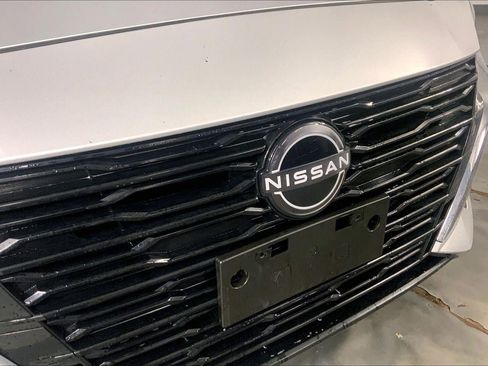 Used 2024 Nissan Altima 2.5 SV AWD/4WD image 28