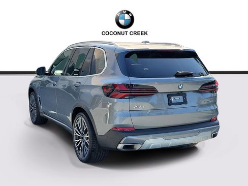 Certified 2024 BMW X5 sDrive40i w/ Premium Package RWD image 3
