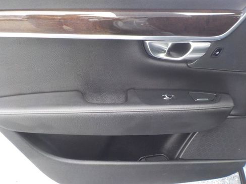 Used 2018 Volvo S90 T5 Momentum image 20