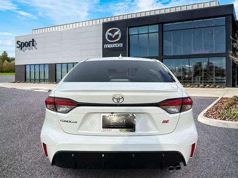 Used 2026 Toyota Corolla SE FWD image 4
