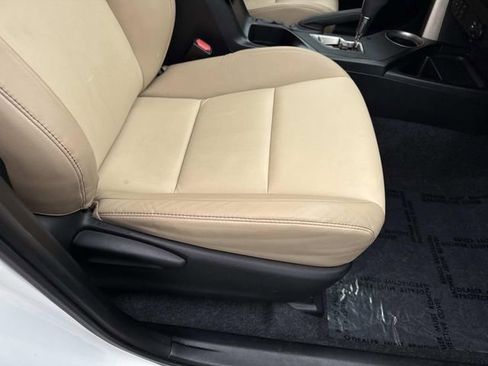 Used 2014 Toyota RAV4 Limited image 10