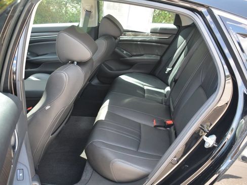 Used 2020 Honda Accord Touring image 25