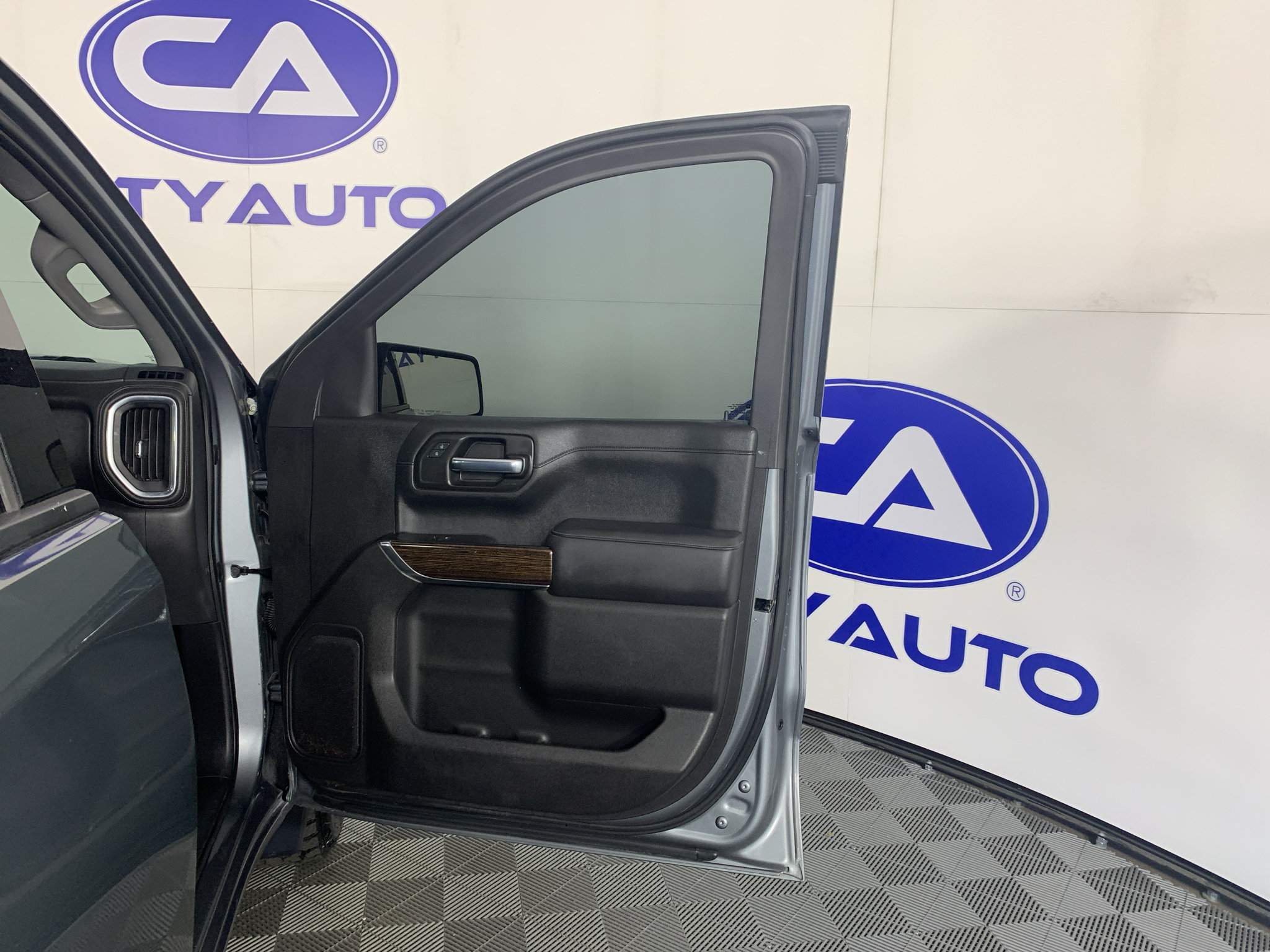 Used 2020 GMC Sierra 1500 Elevation w/ Elevation Value Package RWD image 33
