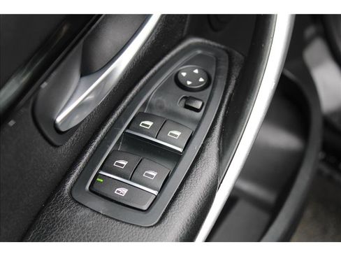 Used 2018 BMW 330i xDrive 330i xDrive Sedan 4D image 13