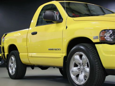 Used 2005 Dodge Ram 1500 Truck SLT w/ Rumblebee Group image 3