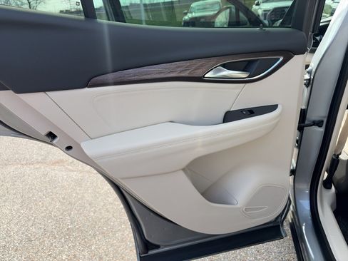 Used 2023 Buick Envision Avenir AWD/4WD image 12