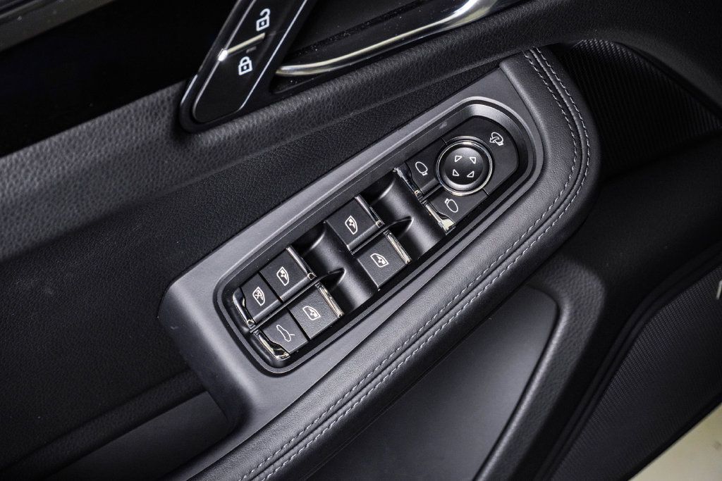 Certified 2026 Porsche Macan S AWD/4WD image 26
