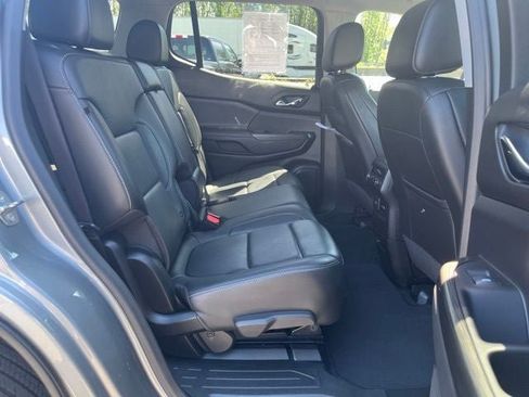 Used 2023 GMC Acadia SLT AWD/4WD image 12
