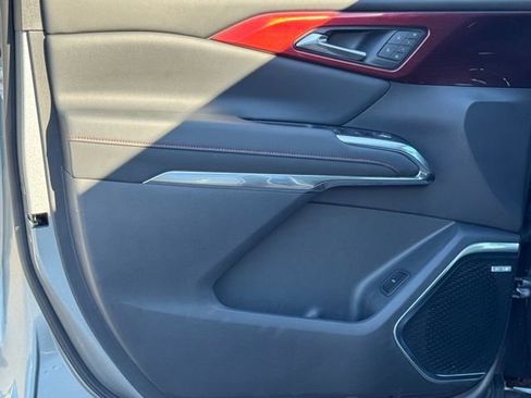 Used 2024 Chevrolet Traverse RS w/ LPO, Floor Liner Package image 17