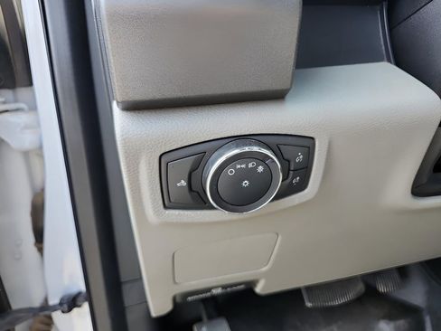 Used 2020 Ford F250 XL w/ Power Equipment Group image 19