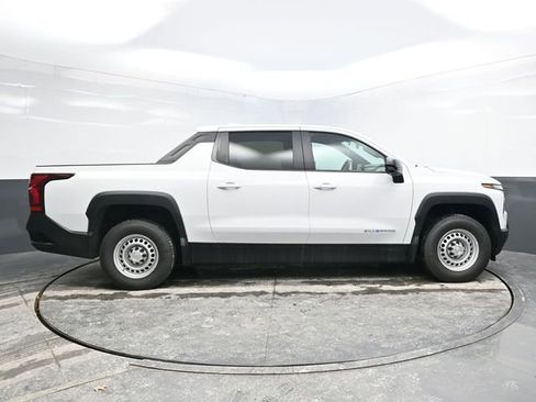 Used 2024 Chevrolet Silverado EV W/T image 8