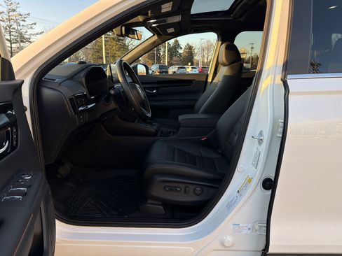 Used 2025 Honda CR-V Sport Touring image 12