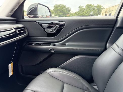 New 2026 Lincoln Aviator AWD image 23