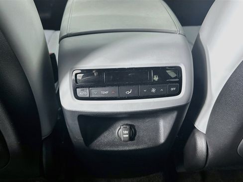 Used 2025 Hyundai Palisade SEL FWD image 28