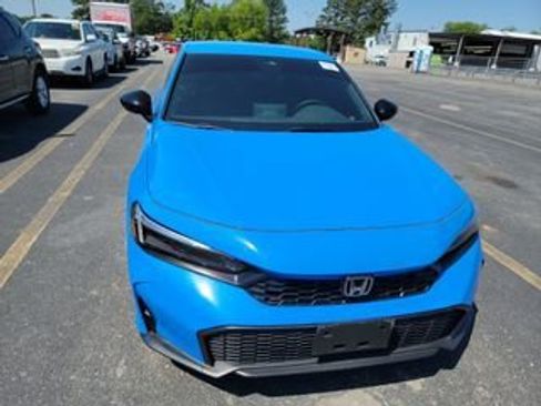 Used 2025 Honda Civic Sport image 2