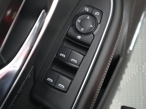 Used 2025 Buick Envision Preferred image 36