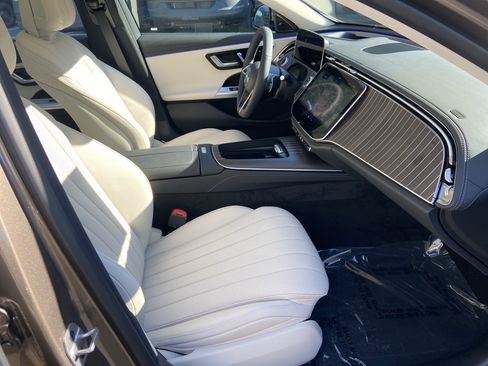 New 2026 Mercedes-Benz E 450 4MATIC Sedan image 44
