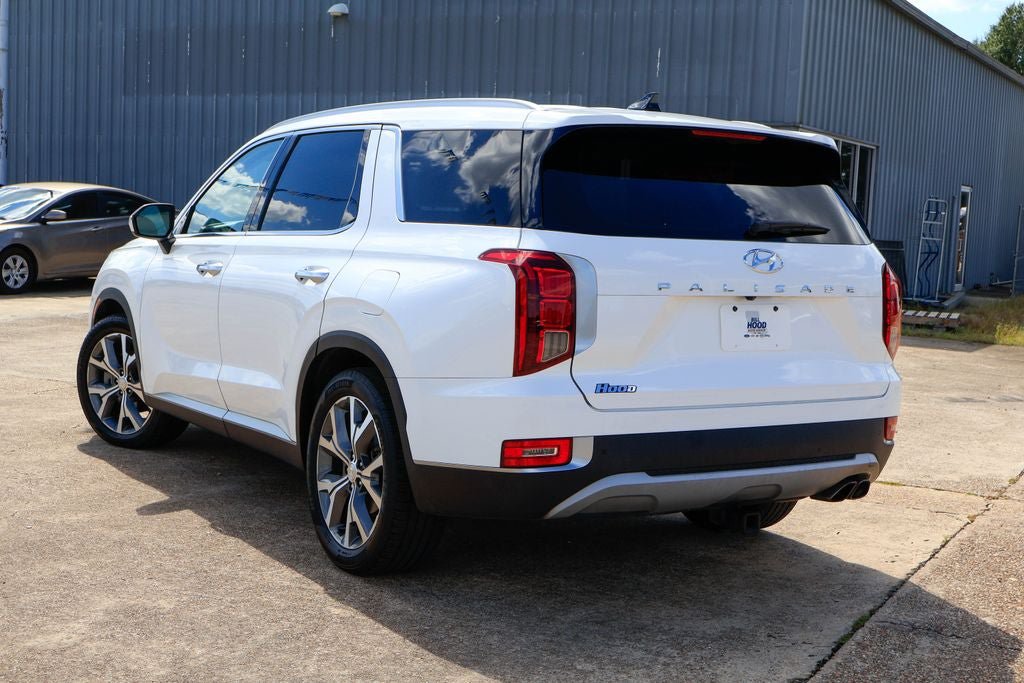 Used 2022 Hyundai Palisade SEL w/ Premium Package FWD image 2