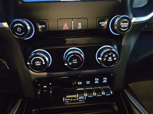 Used 2024 RAM 2500 Big Horn w/ Off Road Package image 23