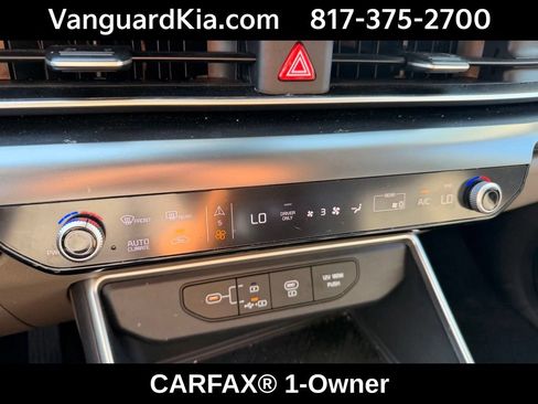 Certified 2026 Kia Carnival LXS FWD image 21