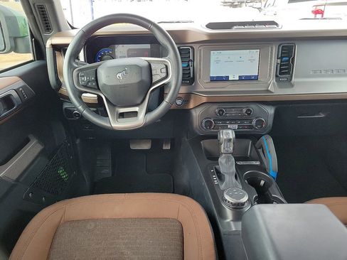 Used 2023 Ford Bronco Outer Banks image 8