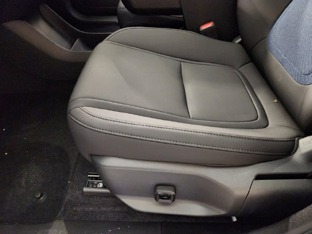 Used 2025 Volvo EX30 Plus w/ Protection Package Premier AWD/4WD image 23