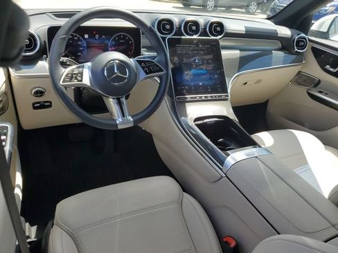 Used 2023 Mercedes-Benz GLC 300 4MATIC image 9