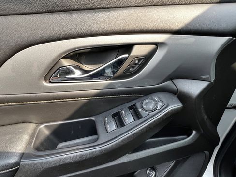 Used 2021 Chevrolet Traverse LT w/ LPO, Cargo Package image 15