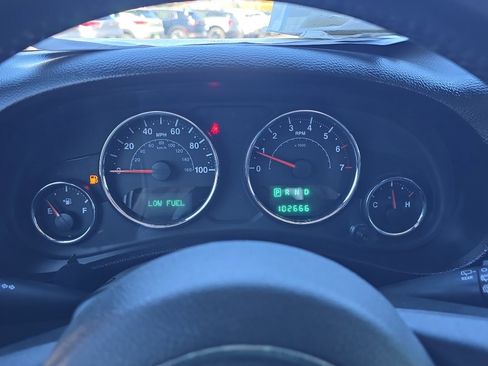 Used 2013 Jeep Wrangler Unlimited Sahara w/ Connectivity Group image 25