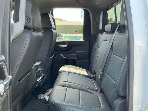 Used 2022 GMC Sierra 2500 SLT w/ SLT Premium Package image 29