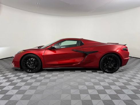 Used 2023 Chevrolet Corvette Z06 RWD image 2