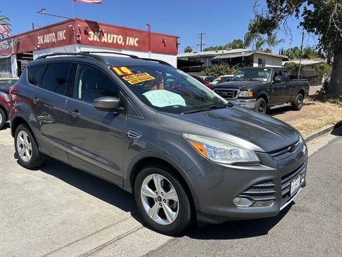 Used 2014 Ford Escape SE w/ Equipment Group 201A FWD image 10