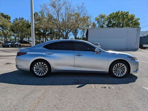 Certified 2023 Lexus ES 300h Ultra Luxury w/ Accessory Package (Z2) image 4