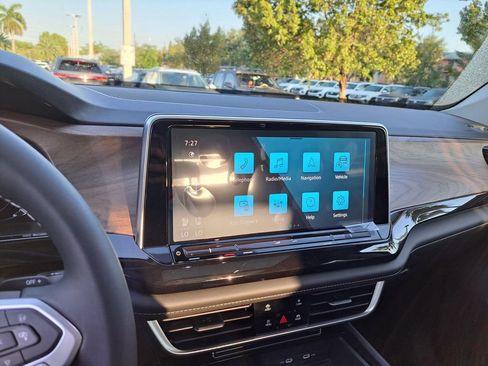 New 2026 Volkswagen Atlas SE image 9