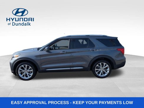 Used 2022 Ford Explorer Platinum w/ Equipment Group 601A AWD/4WD image 2