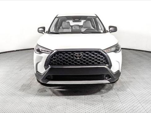 Used 2024 Toyota Corolla Cross L FWD image 29