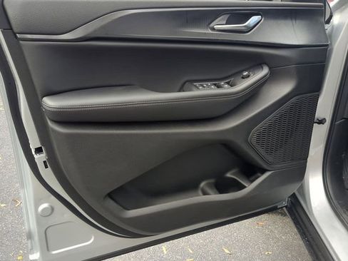 New 2025 Jeep Grand Cherokee Laredo X image 12