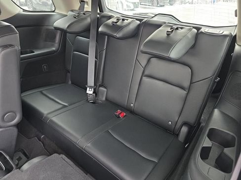 Used 2023 Nissan Pathfinder SL w/ SL Premium Package image 16