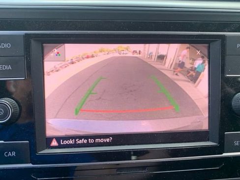 Used 2018 Volkswagen Atlas S FWD image 10