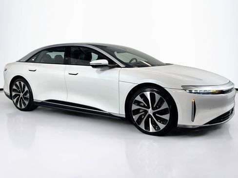 Used 2023 Lucid Air Touring image 3